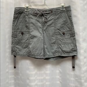 Union bay cargo shorts.